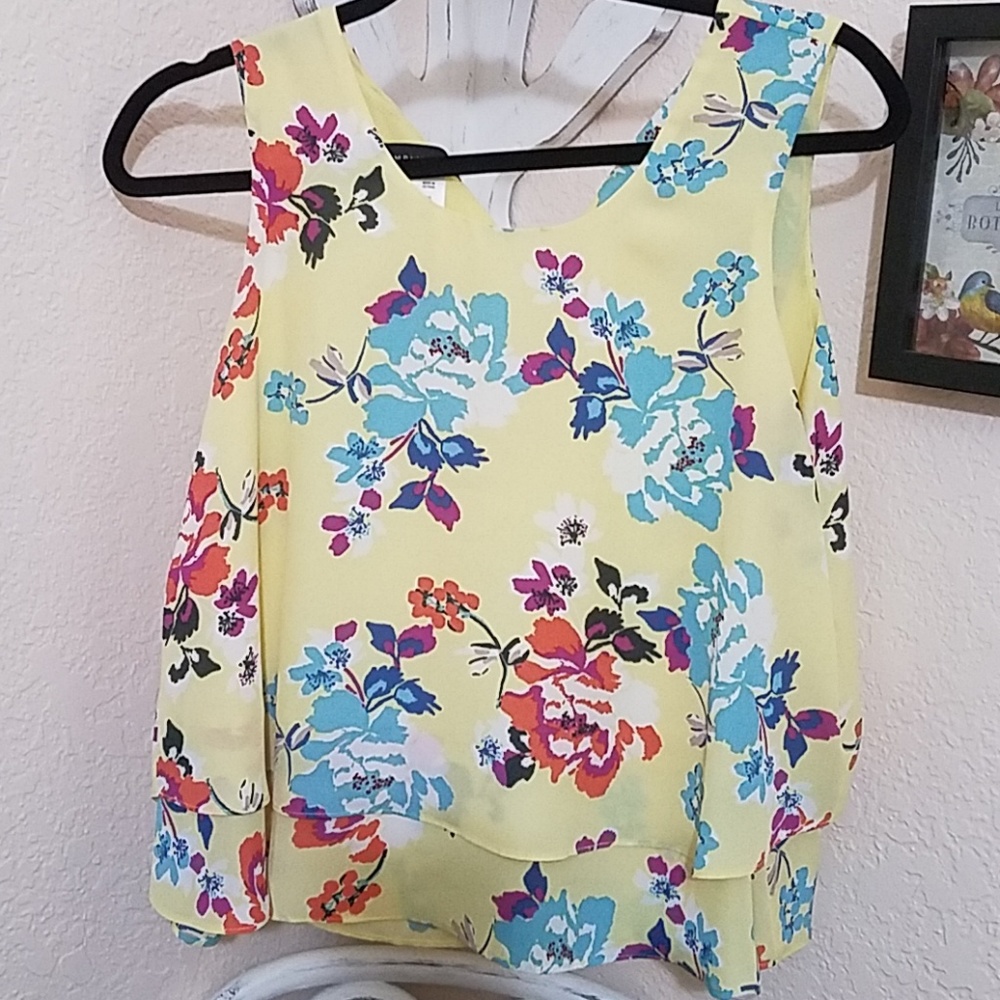 Cute blouse